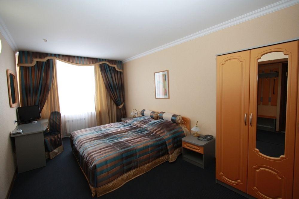 Hotel Yubileiny Minsk Bagian luar foto