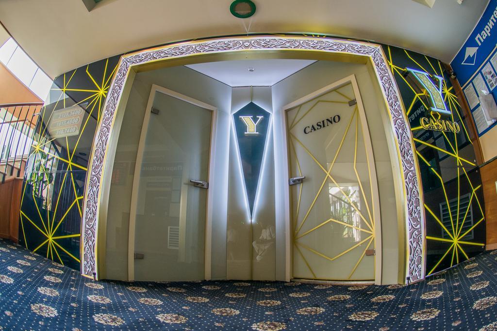 Hotel Yubileiny Minsk Bagian luar foto