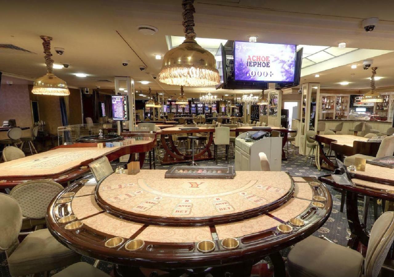 Hotel Yubileiny Minsk Bagian luar foto
